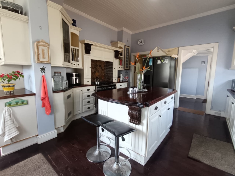 7 Bedroom Property for Sale in Walmer Eastern Cape